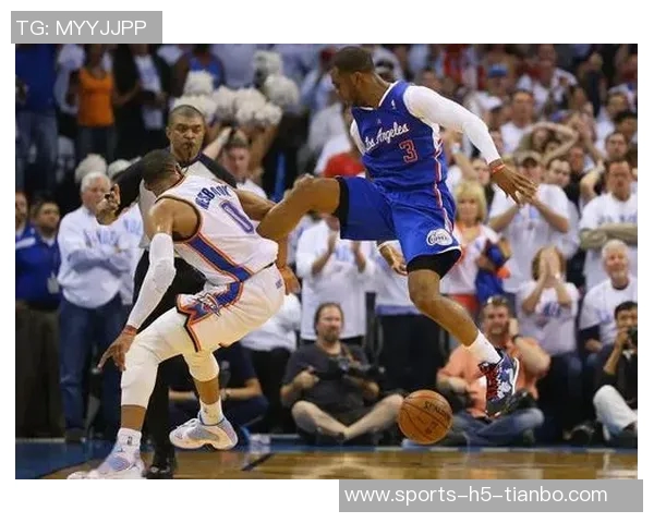 快船表现不佳与保罗无关弱侧防守缺失是致命因素 快船表现不佳与保罗无关弱侧防守缺失是致命因素